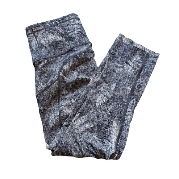 Lululemon Fast & Free Crop (19") - Kindred Spirit Alpine White Multi size 4 - Picture 3 of 16